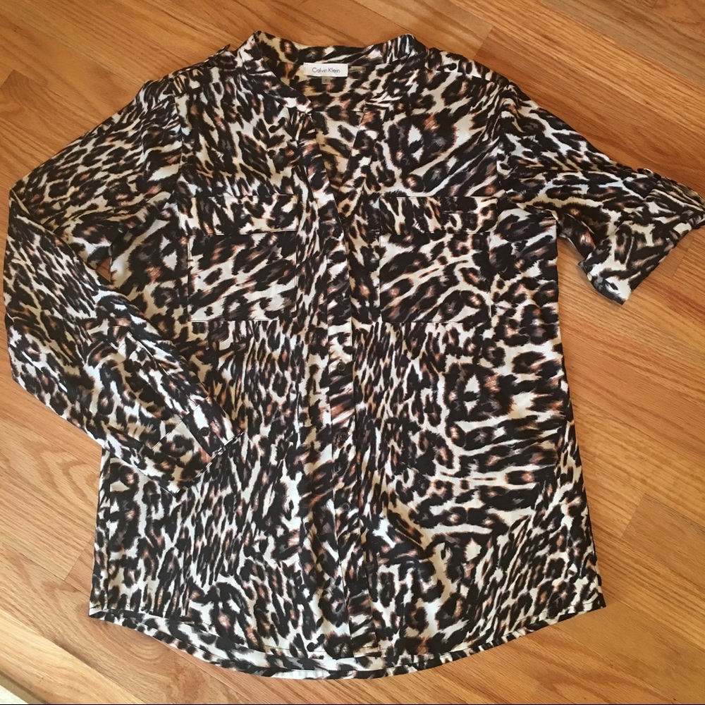 Leopard Print shirt sz M